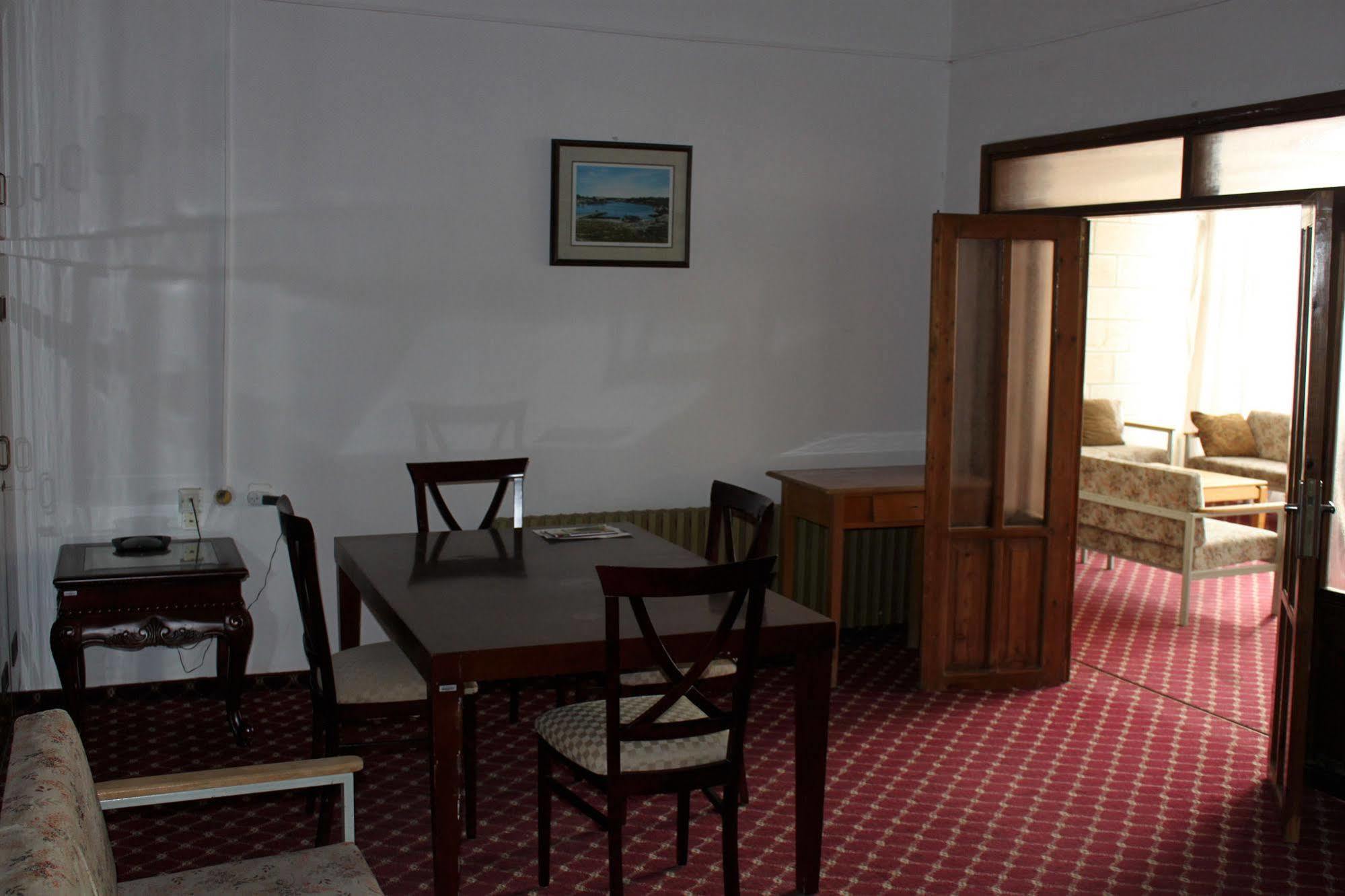 St Andrew'S Guesthouse - Ramallah Exterior photo